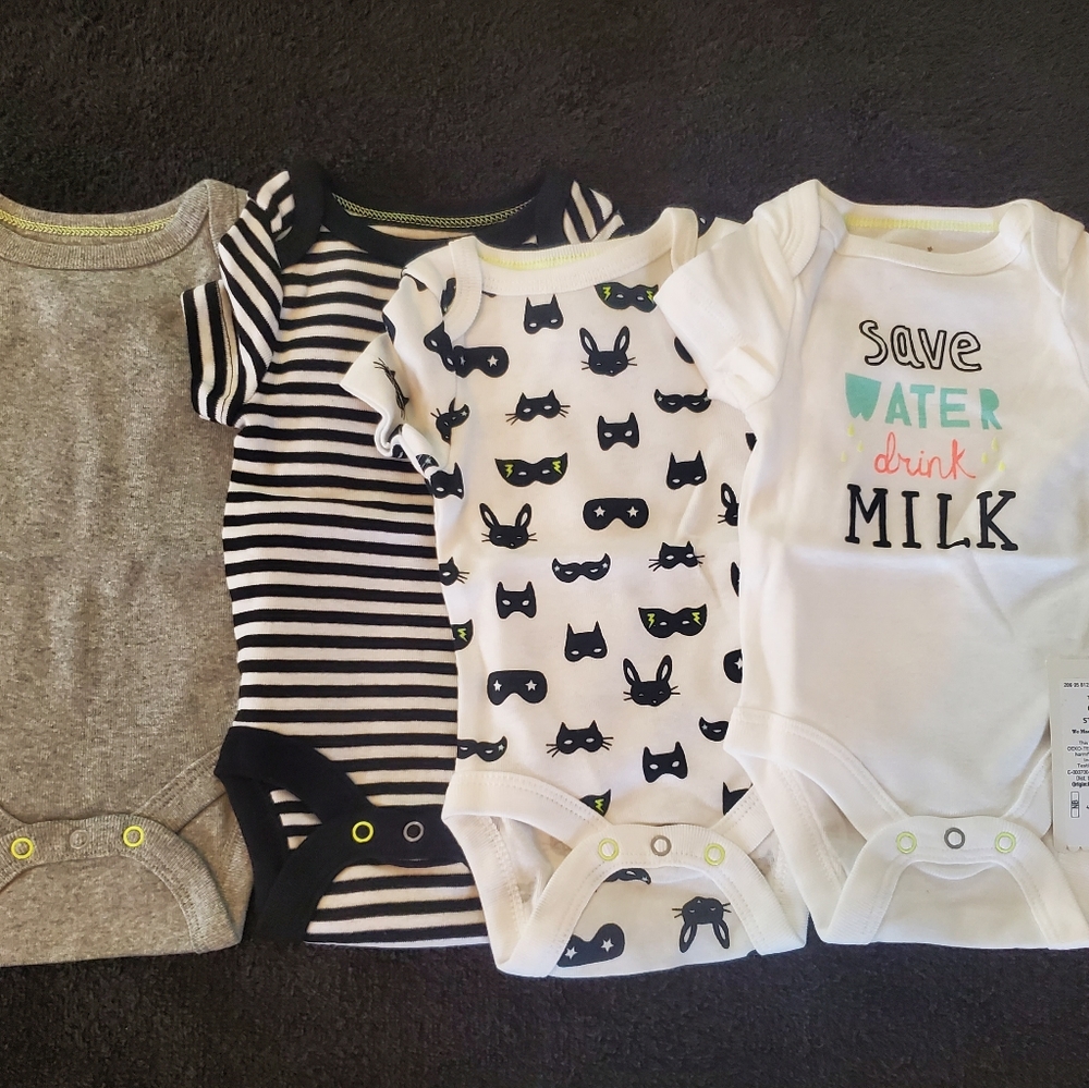 Newborn onesie set